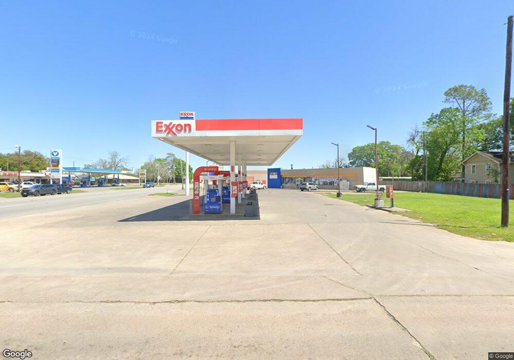 2109 Avenue C, Bay City, TX 77414 - photo 1