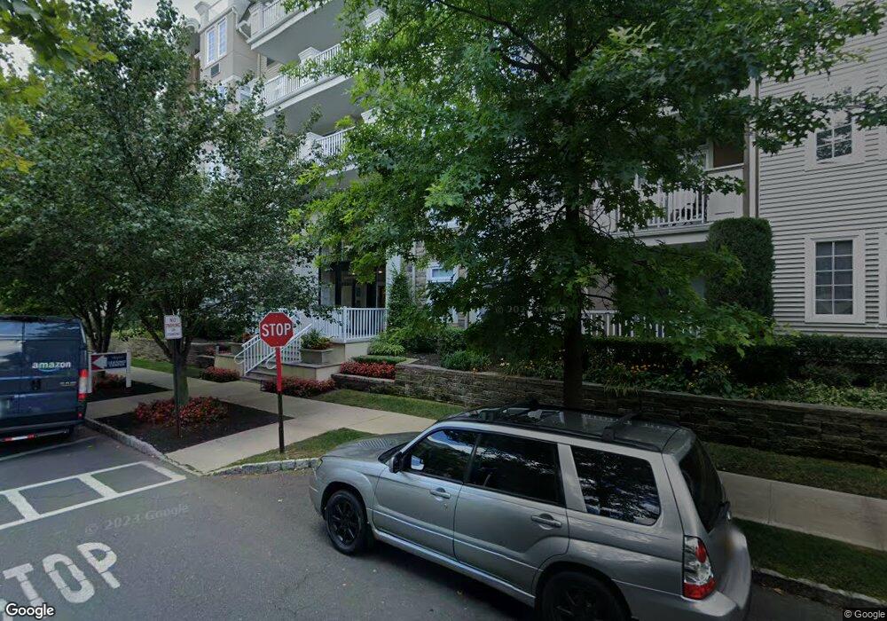 2308 Round Pointe Dr, Haverstraw, NY 10927 - photo 1