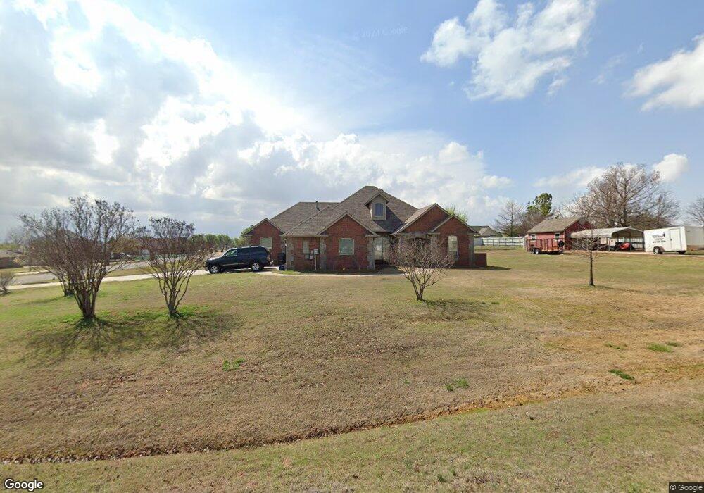 2116 NE 15th St, Moore, OK 73160 - photo 1
