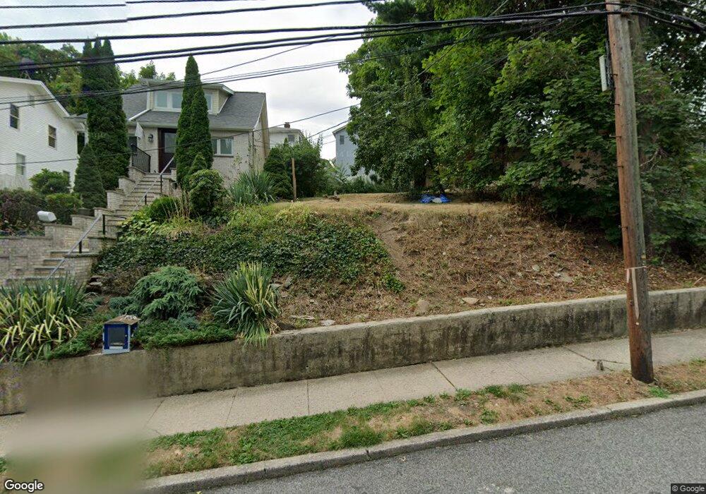 306 Brighton Ave, Staten Island, NY 10301 - photo 1