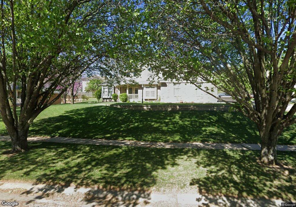 3501 SW Spring Hill Dr, Topeka, KS 66614 - photo 1