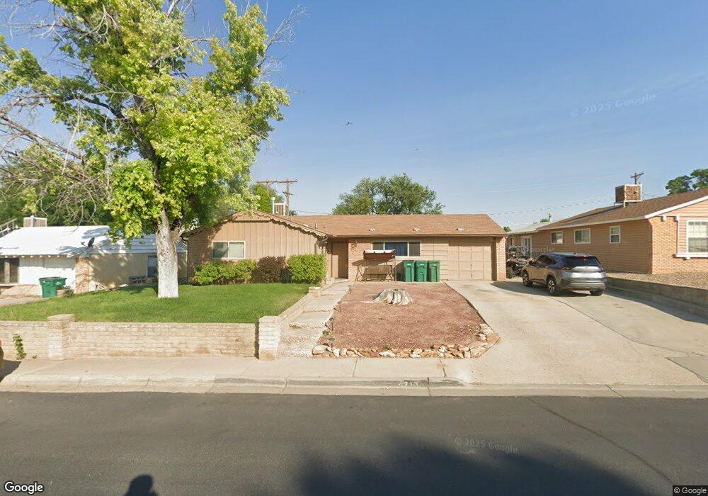 4213 Wilshire Dr, Farmington, NM 87402 - photo 1