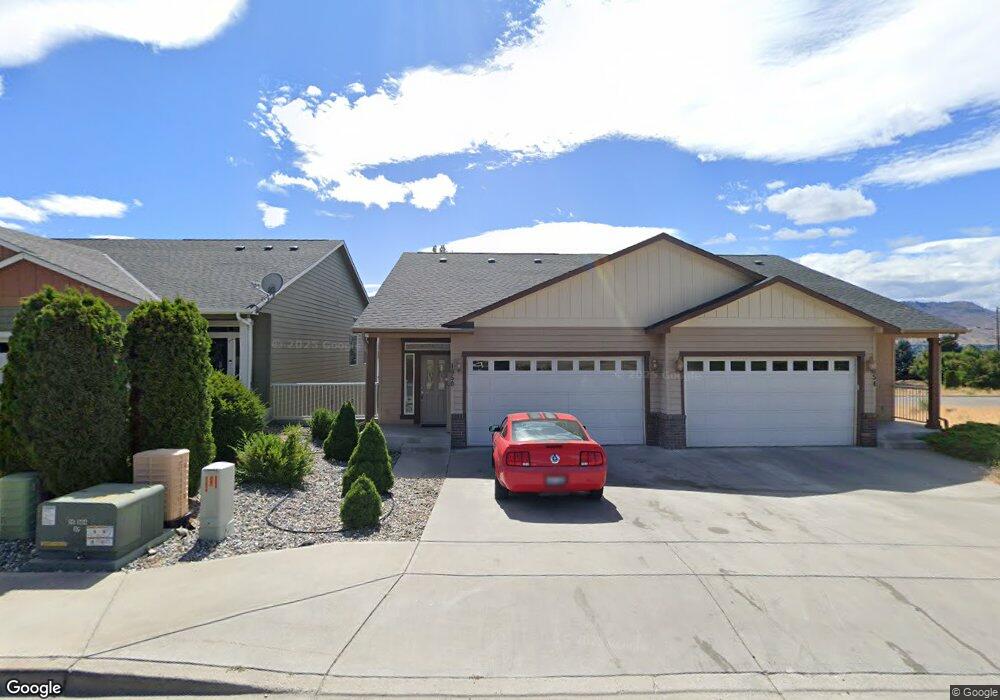 1050 Corum Cir, East Wenatchee, WA 98802 - photo 1