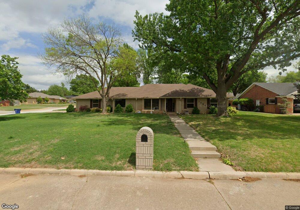 2206 Country Club Terrace, Duncan, OK 73533 - photo 1