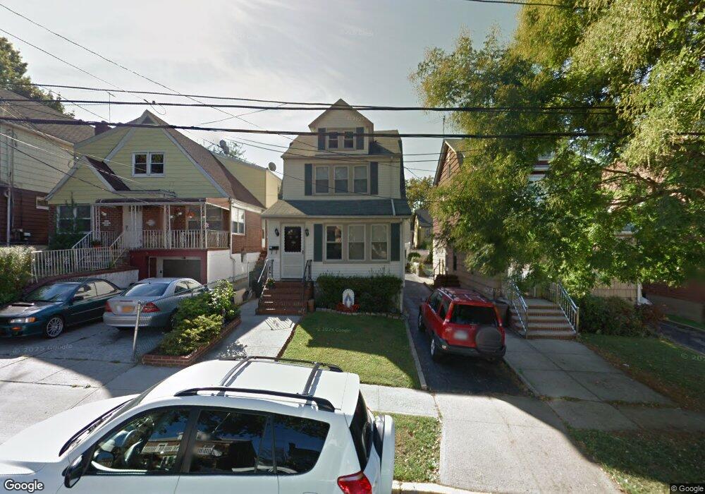 61-34 161 St, Fresh Meadows, NY 11365 - photo 1