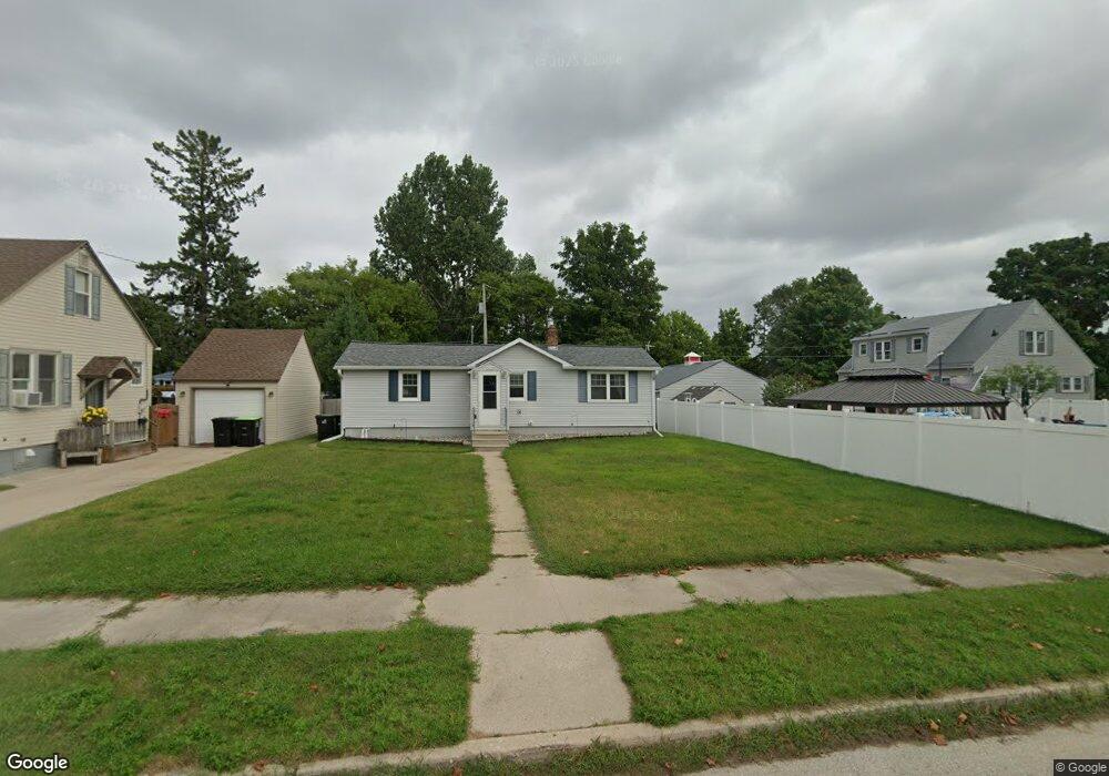 2010 15th St, Menominee, MI 49858 - photo 1