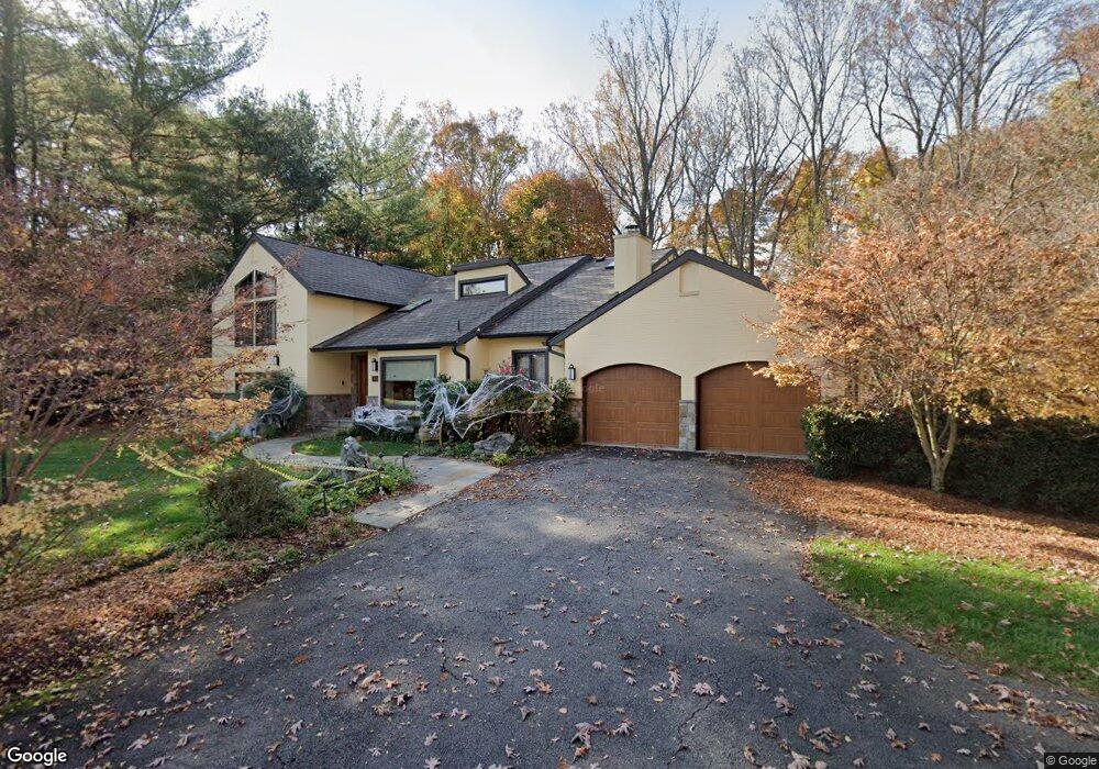 8041 Cypress Grove Ln, Cabin John, MD 20818 - photo 1