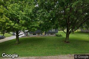 903 E Green St, Center Point, IA 52213