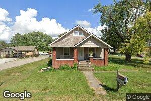304 N Main St, Waldron, IN 46182