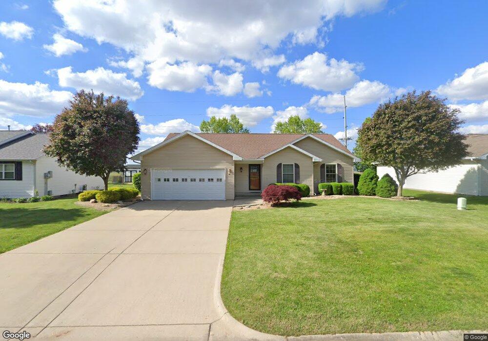 2012 Evergreen Ct, Mattoon, IL 61938 - photo 1