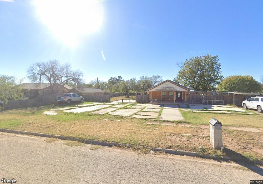 1704 State St, Big Spring, TX 79720 - photo 1