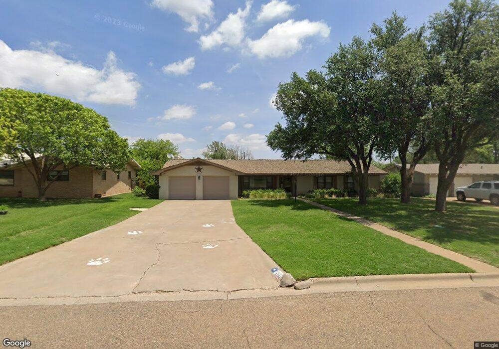 1204 Dallas St, Plainview, TX 79072 - photo 1