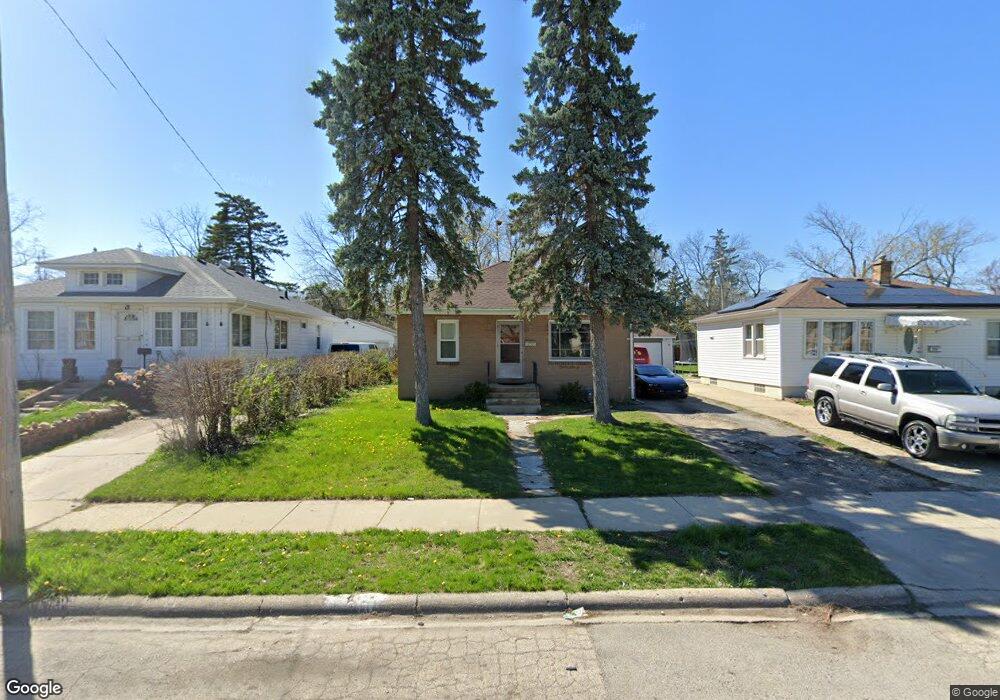 300 S Gretta Ave, Waukegan, IL 60085 - photo 1