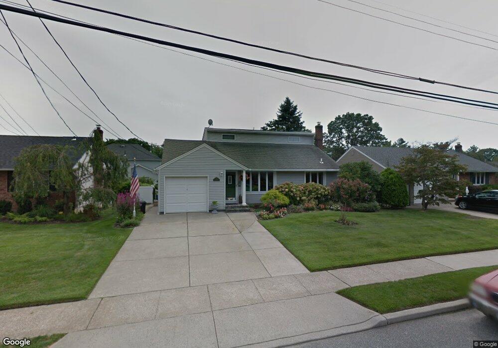 530 Surrey Place, Oceanside, NY 11572 - photo 1