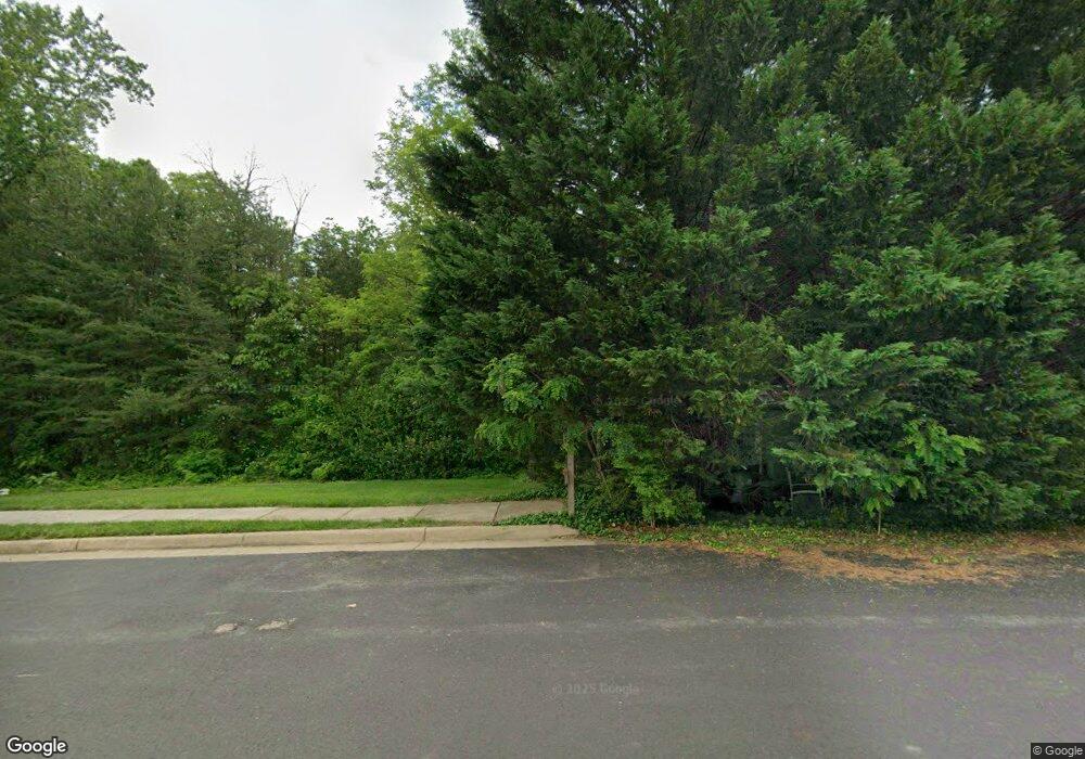 7315 Beechwood Dr, Springfield, VA 22153 - photo 1