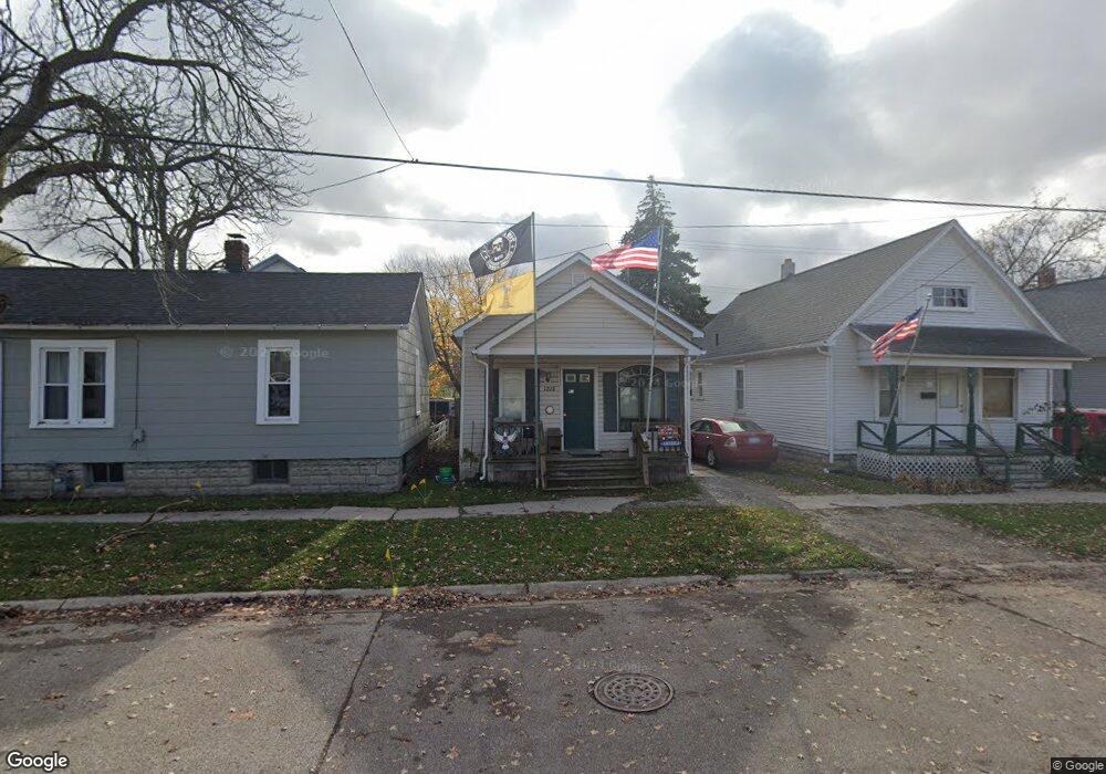 1208 Pearl St, Port Huron, MI 48060 - photo 1