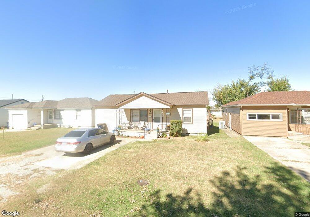 306 W 36th St, Shawnee, OK 74804 - photo 1