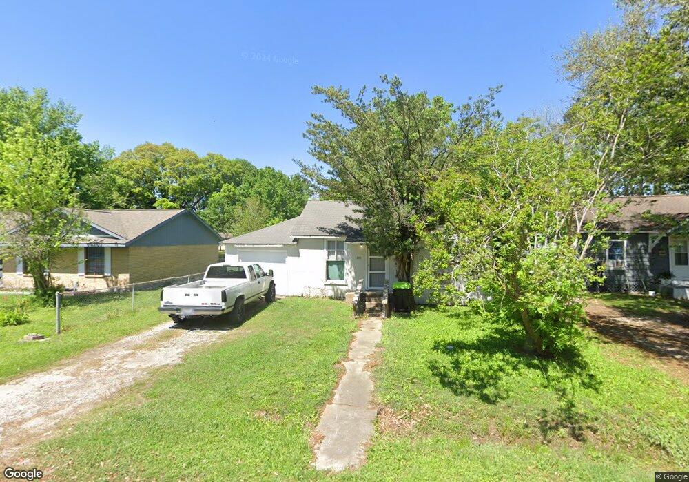 2013 Merlin St, Bay City, TX 77414 - photo 1