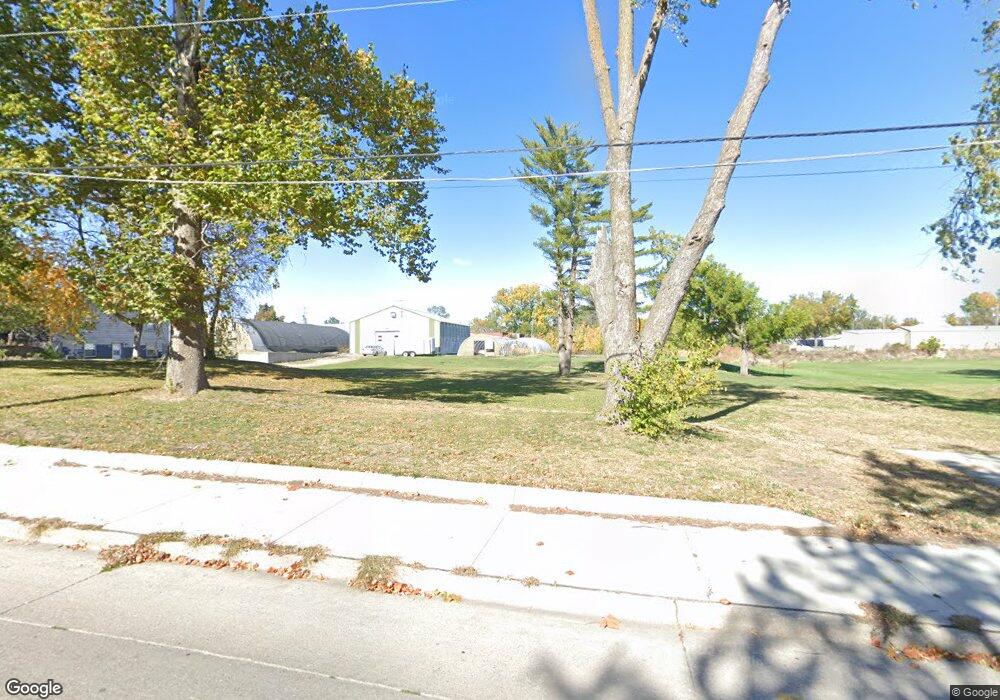 1024 N 11th Ave E, Newton, IA 50208 - photo 1