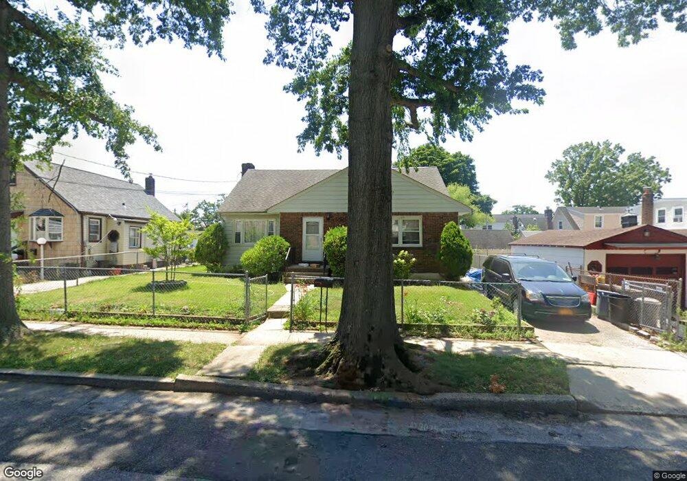 1375 Hancock St, Elmont, NY 11003 - photo 1