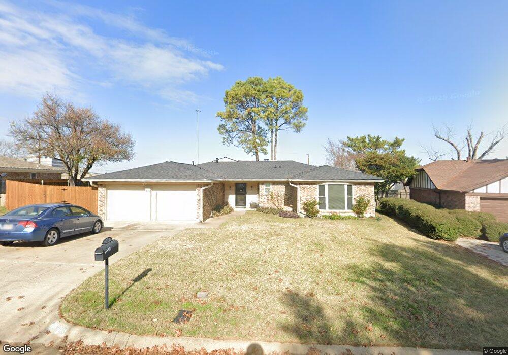 816 Overhill Ct, Hurst, TX 76053 - photo 1