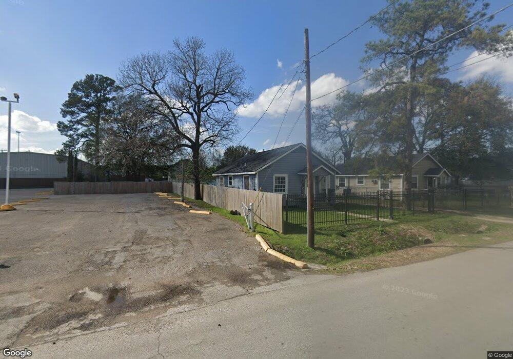 6215 Helmers St, Houston, TX 77022 - photo 1