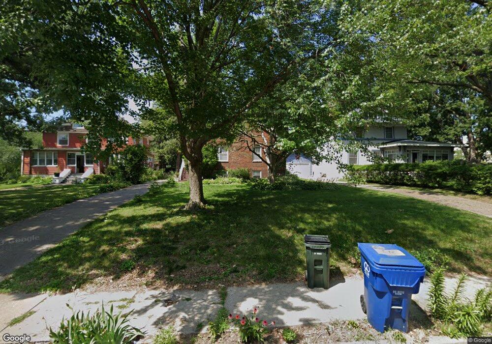 1110 E High St, Davenport, IA 52803 - photo 1