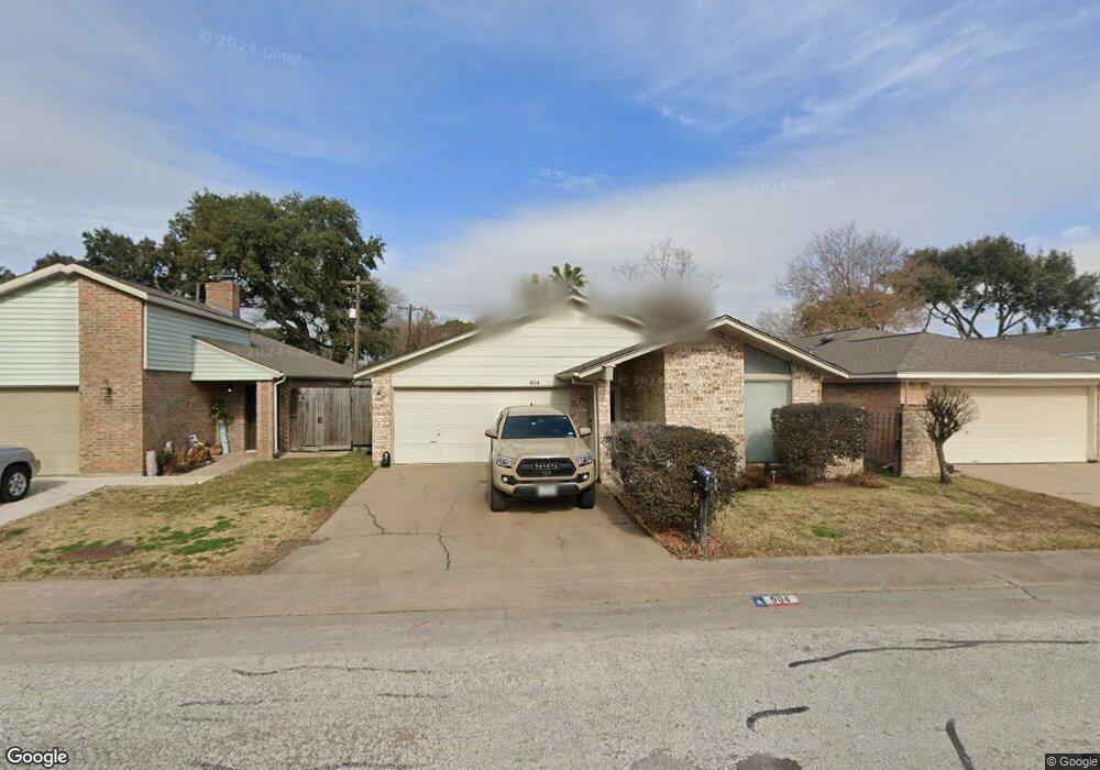 904 Chateau Place, Richmond, TX 77469 - photo 1