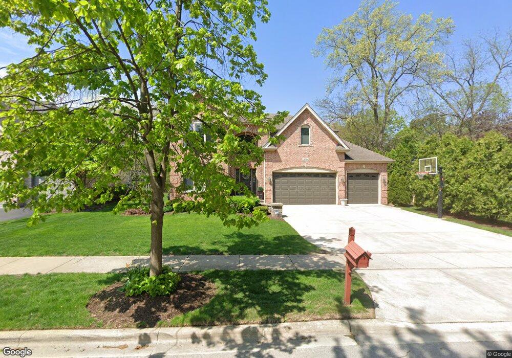 696 Weaver Ct, Wheaton, IL 60189 - photo 1