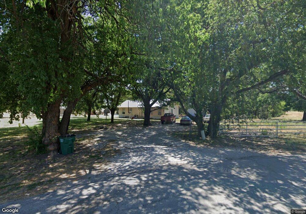 2100 Rice Ave, Gainesville, TX 76240 - photo 1