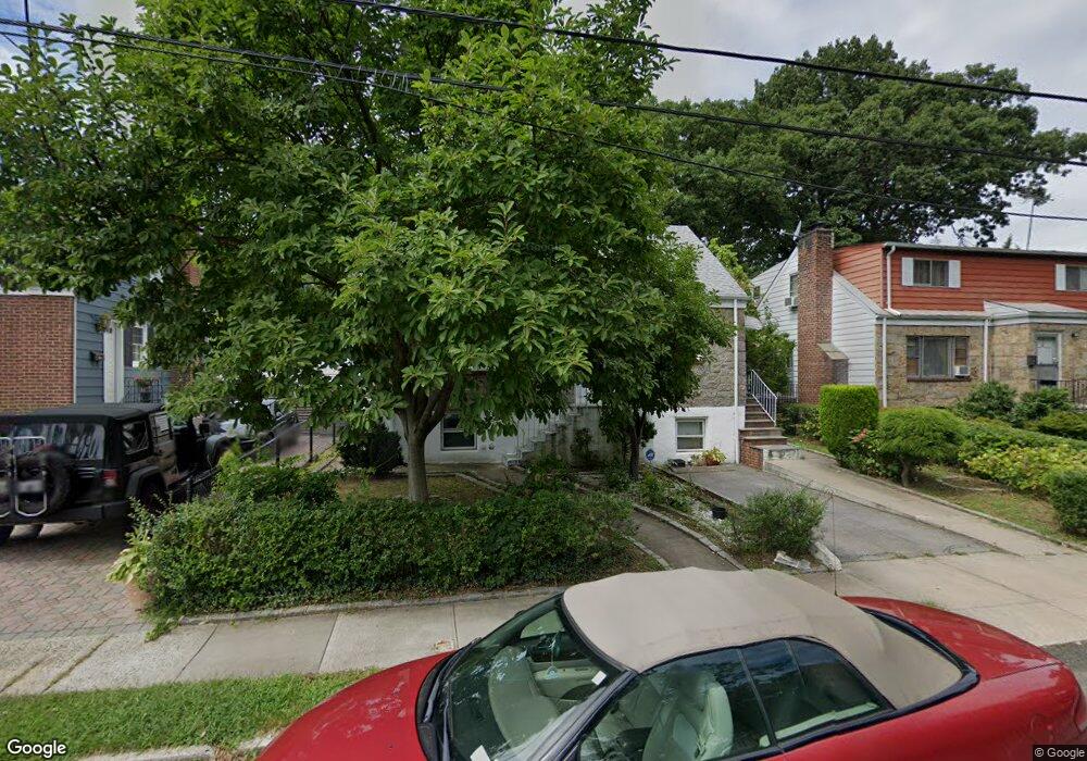 27 Maple Place, Yonkers, NY 10704 - photo 1