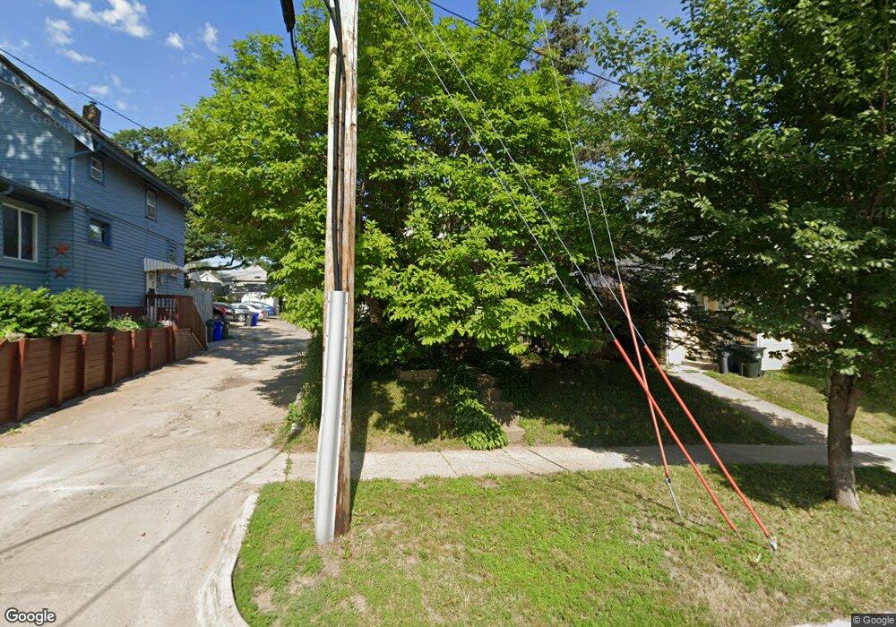 861 19th St SE, Cedar Rapids, IA 52403 - photo 1