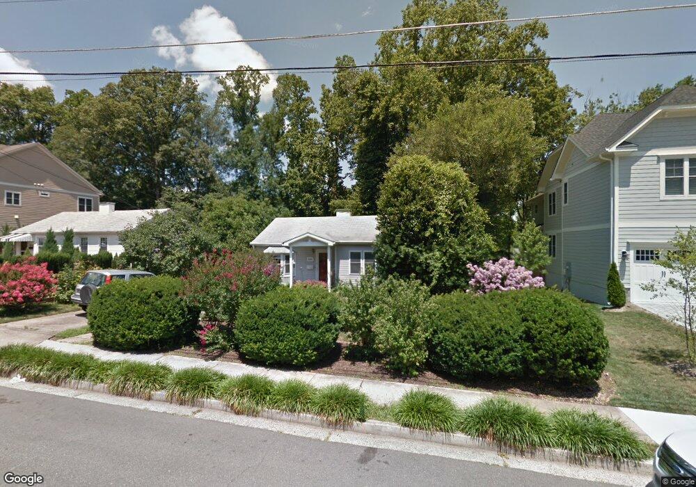 2130 Haycock Rd, Falls Church, VA 22043 - photo 1