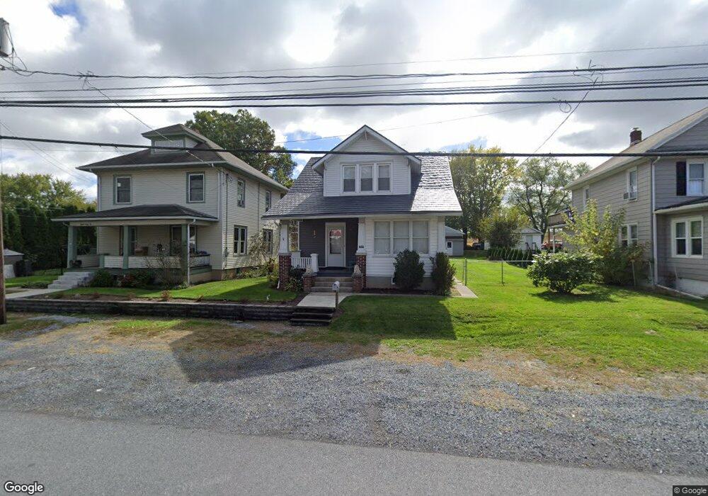 858 E Chocolate Ave, Hershey, PA 17033 - photo 1