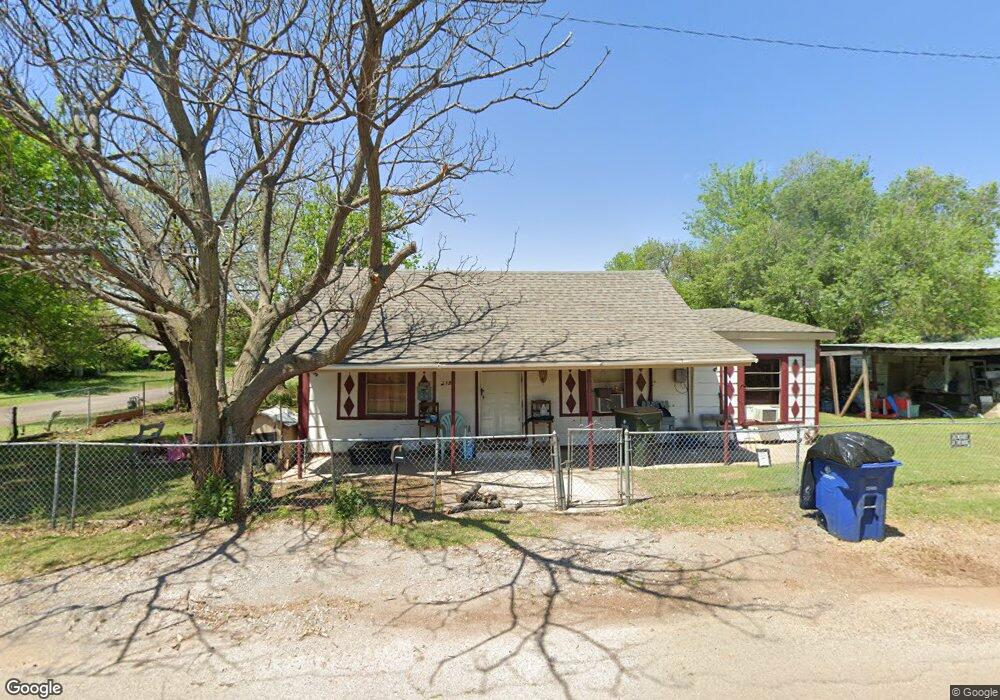215 S 3rd St, Duncan, OK 73533 - photo 1
