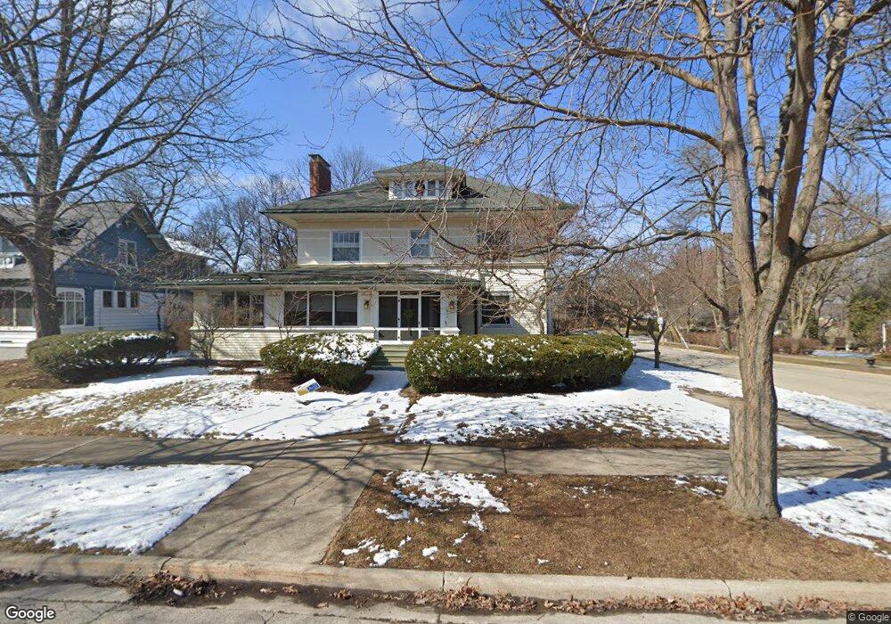 1050 N Spring St, Elgin, IL 60120 - photo 1