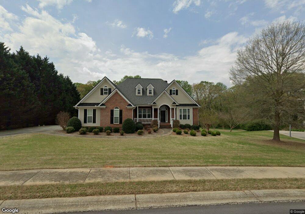 998 Reece Dr, Hoschton, GA 30548 - photo 1