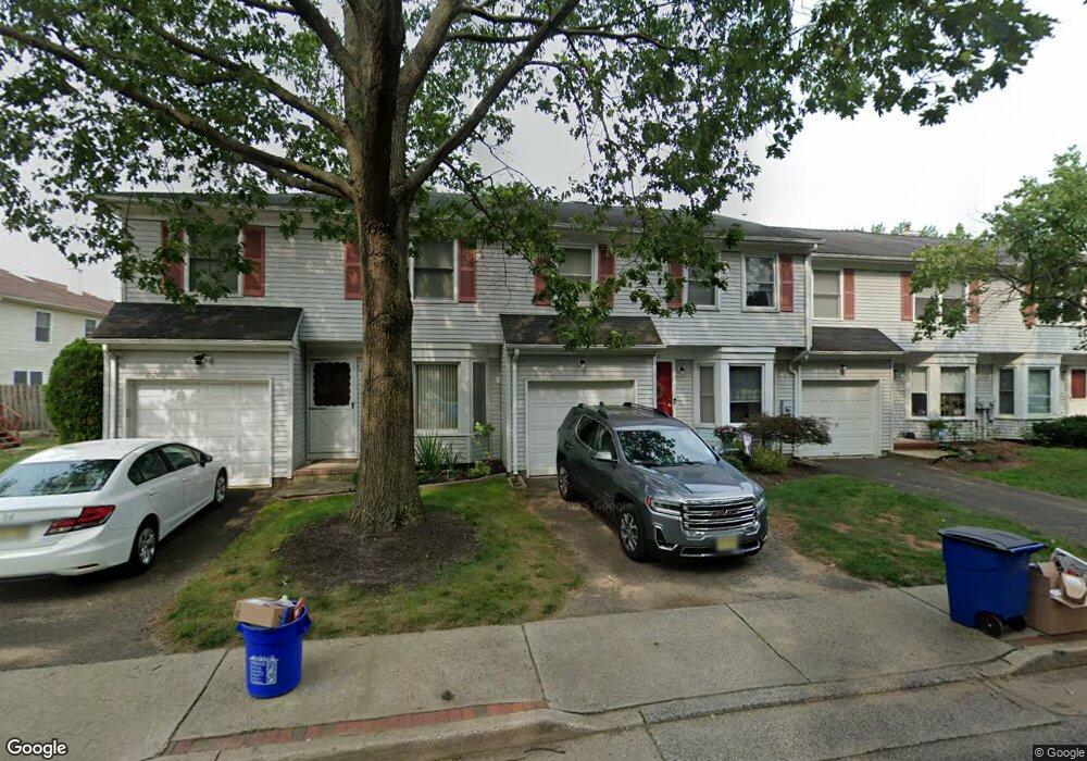 3 Tree Top Rd, Middlesex, NJ 08846 - photo 1