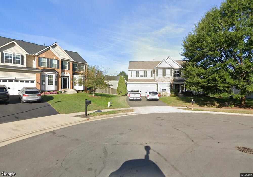 10258 Whistling Wind Ct, Nokesville, VA 20181 - photo 1