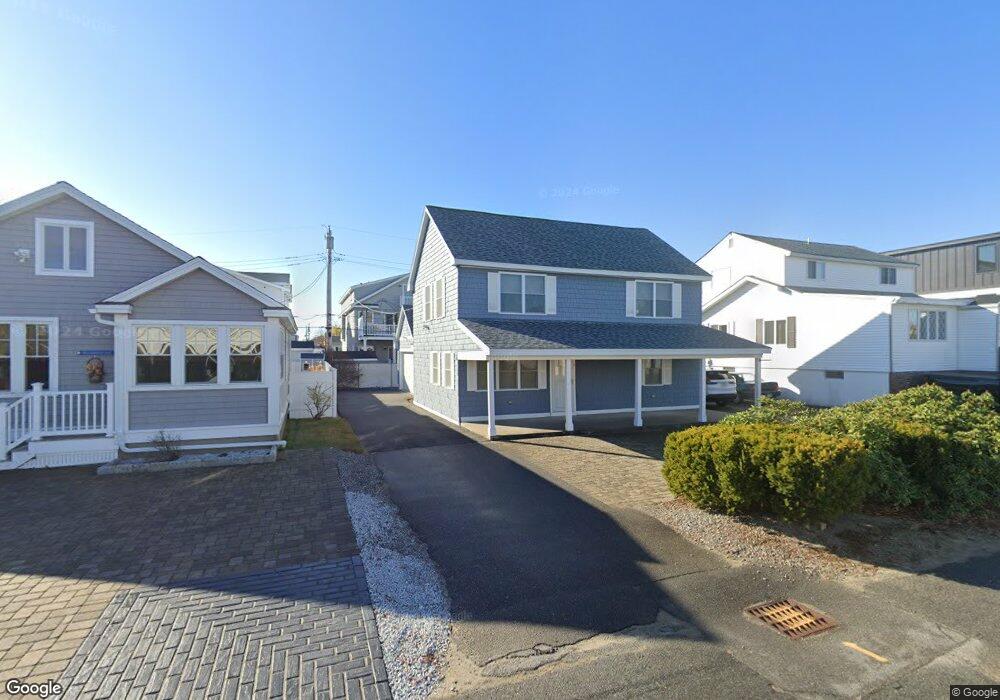 347 Woodstock St, Seabrook, NH 03874 - photo 1