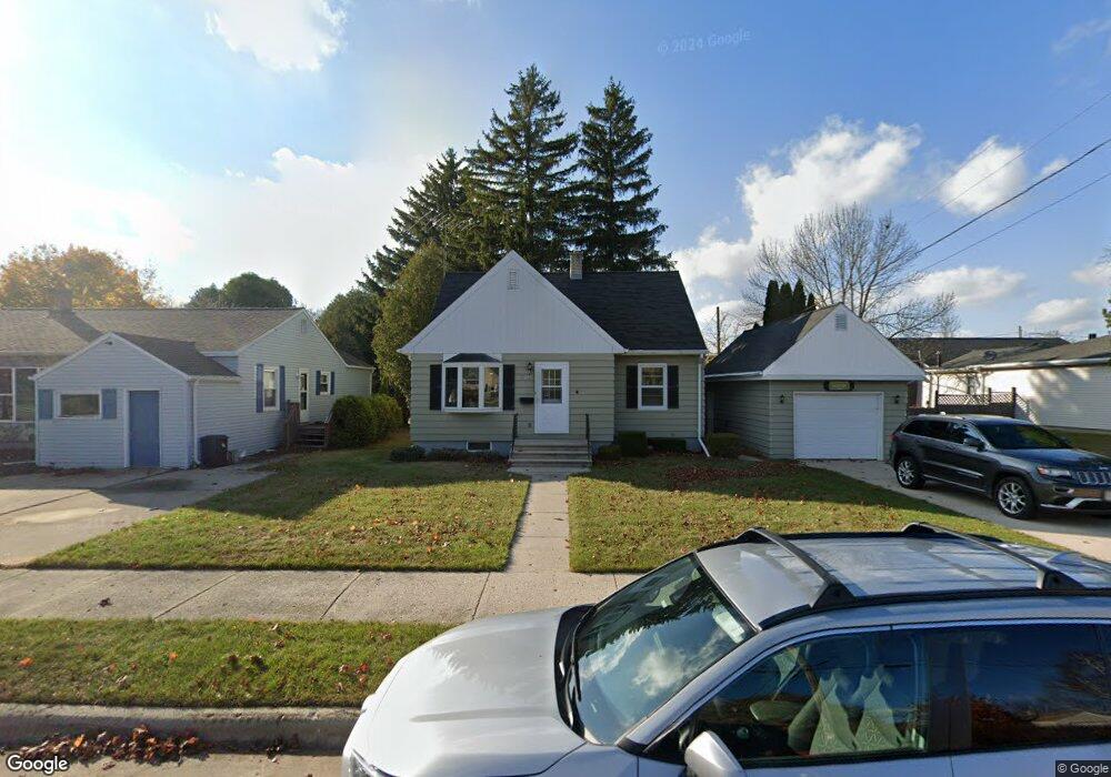 3614 Columbus St, Two Rivers, WI 54241 - photo 1