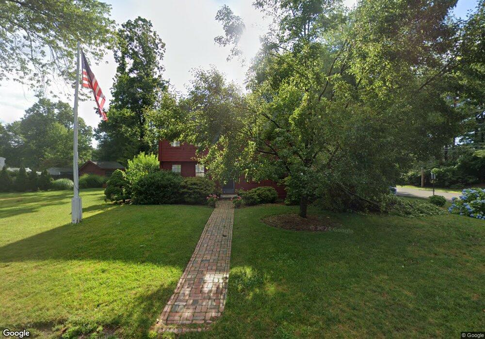 4 Drury Ln, West Hartford, CT 06117 - photo 1