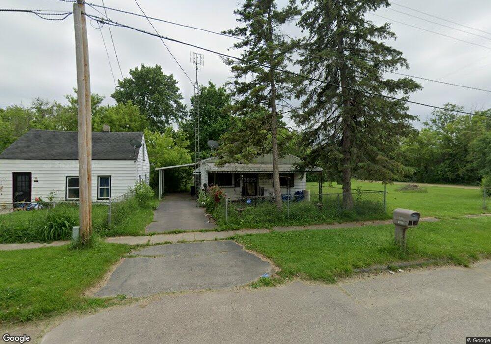 1379 Knickerbocker Ave, Flint, MI 48505 - photo 1