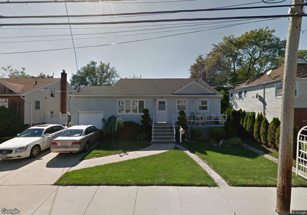 184 Branch Ave, Freeport, NY 11520 - photo 1