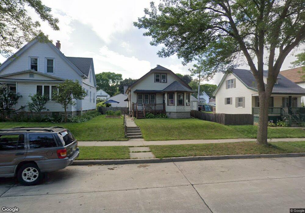 3527 S Whitnall Ave, Milwaukee, WI 53207 - photo 1