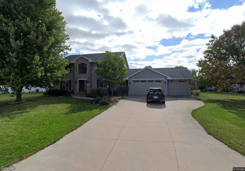 W5999 Strawflower Dr, Appleton, WI 54915 - photo 1
