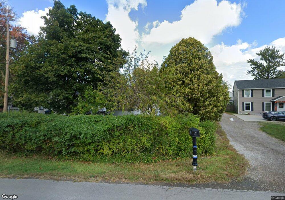 5537 E Lake Rd, Sheffield Lake, OH 44054 - photo 1