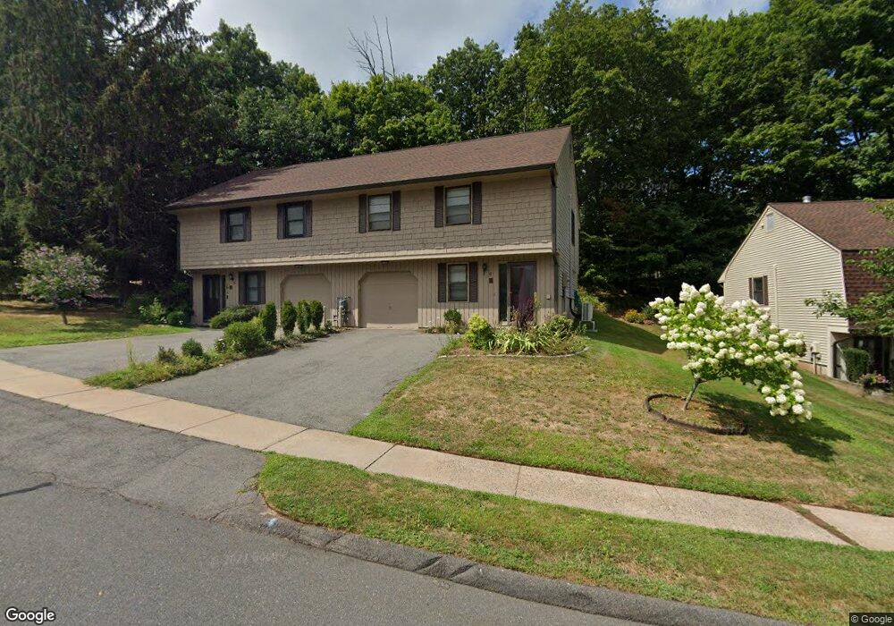 18 Schoolhouse Crossing, Wethersfield, CT 06109 - photo 1