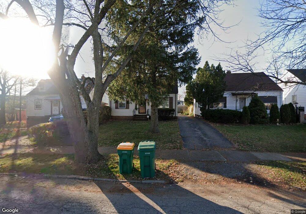 21518 Raymond St, Maple Heights, OH 44137 - photo 1