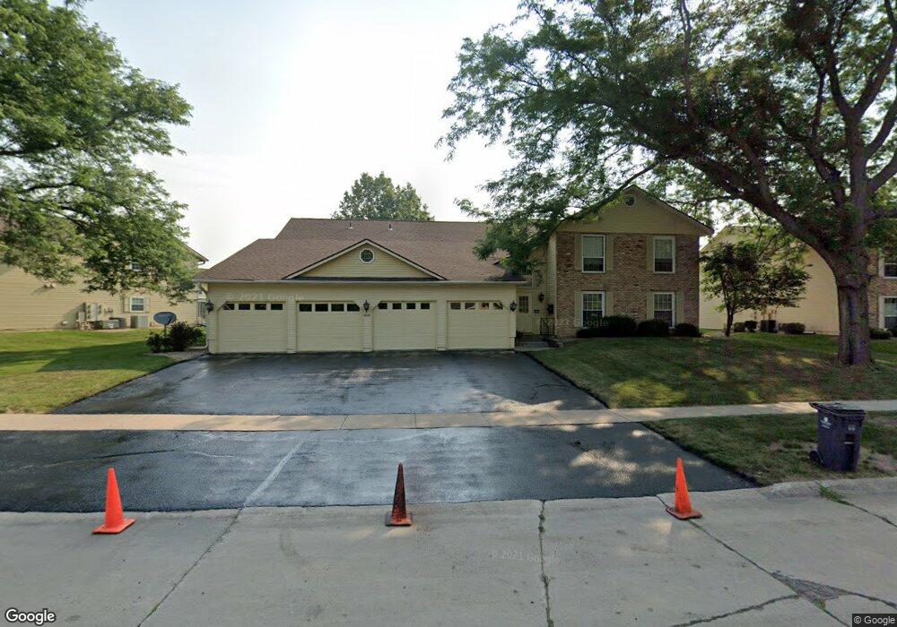 4002 Lexington Dr NE, Cedar Rapids, IA 52402 - photo 1